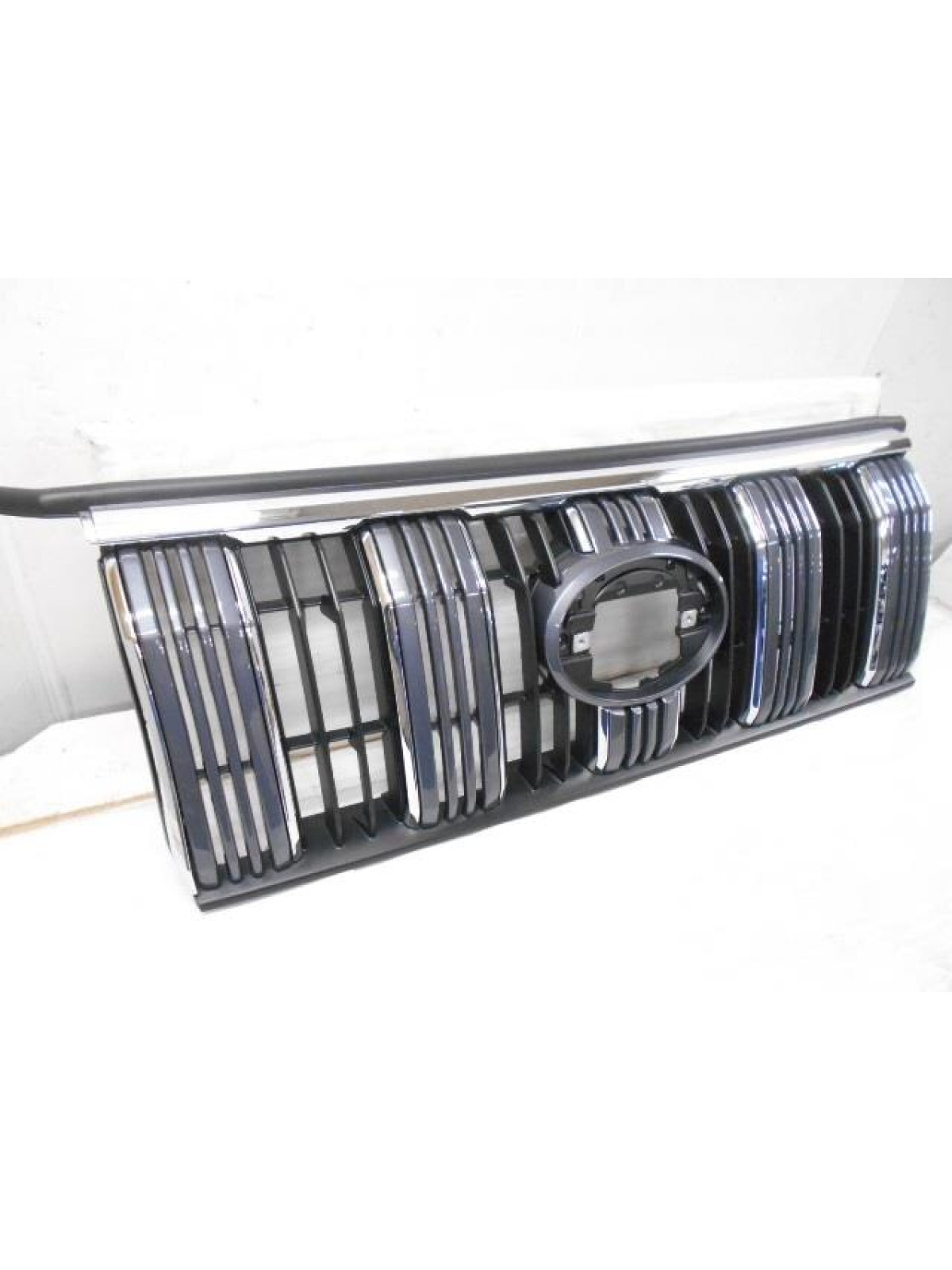53101-60942  5310160942   Решітка радіатора Toyota Prado 150 